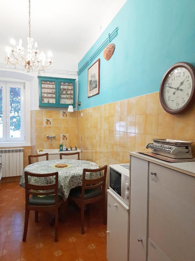 Casa Antica - Historical Apartment In Old City Center トリエステ エクステリア 写真